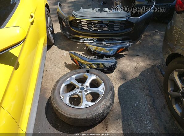 1FMCU0MN0PUA42173 2023 FORD ESCAPE Gray Vista del salpicadero
