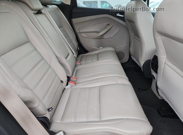 1FMCU9HD2JUB55359 2018 FORD ESCAPE Tan Widok tylnych siedzeń