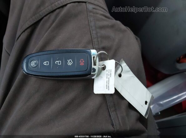 1FMCU9J97JUB86404 2018 FORD ESCAPE Белый Вид панели приборов