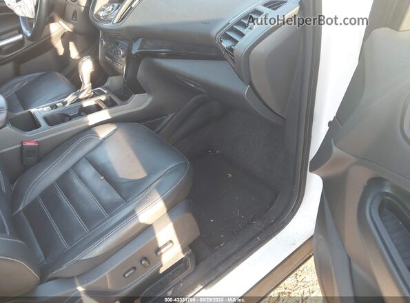 1FMCU9J97JUB86404 2018 FORD ESCAPE Белый Вид салона спереди