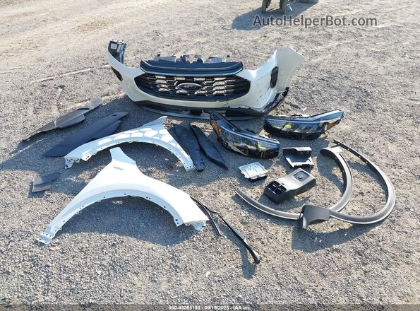 1FMCU9MN7SUB14483 2025 FORD ESCAPE Белый Вид щитка приборов