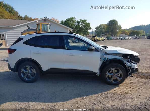 1FMCU9MN7SUB14483 2025 FORD ESCAPE Белый Панорамный вид салона 360°