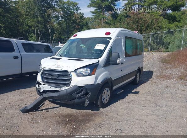 1FMZK1C85LKB25170 2020 FORD PASSENGER White Widok zestawu wskaźników