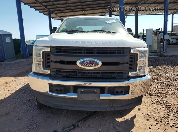 1FT7W2B68JEC58474 2018 FORD F250 White Widok z przodu