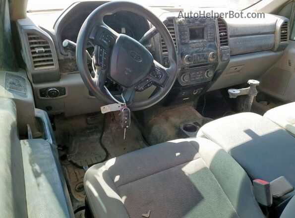 1FT7X2B64JEB40015 2018 FORD F250 Белый Вид панели приборов