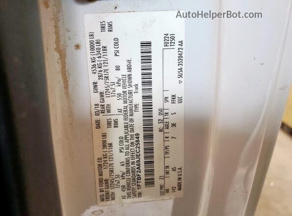 1FTBF2A69JEC25849 2018 FORD F250 White Vista del compartimento del motor