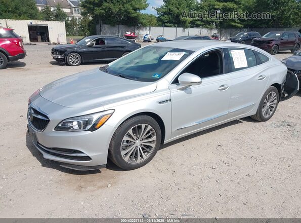 1G4ZP5SS0JU144278 2018 BUICK LACROSSE Серебряный Передняя левая четверть