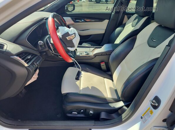1G6DU5RK9M0113333 2021 CADILLAC CT5 White Front interior view