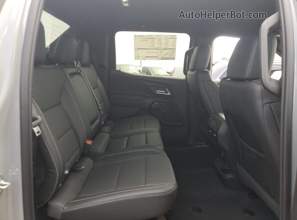 1GC10ZED8TU402401 2026 CHEVROLET SILVERADO Silver Հետևի նստատեղերի տեսք