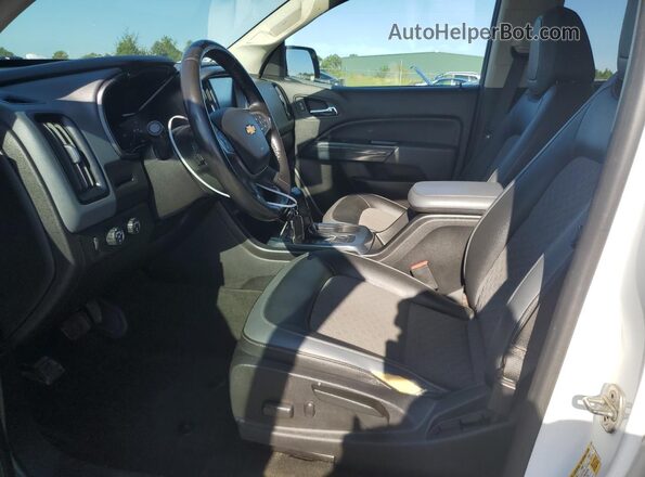 1GCGTDEN7J1107723 2018 CHEVROLET COLORADO White Widok wnętrza z przodu