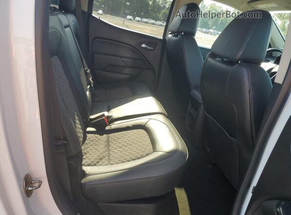 1GCGTDEN7J1107723 2018 CHEVROLET COLORADO White Widok tylnych siedzeń