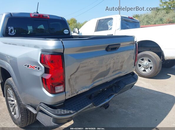 1GCPTCEK3S1128490 2025 CHEVROLET COLORADO Silver Widok z przodu