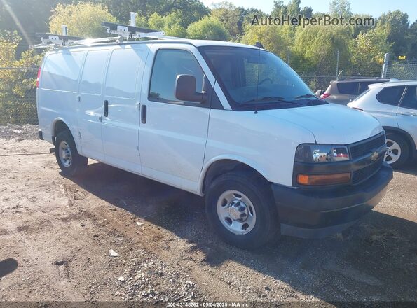 1GCWGAFP2R1174904 2024 CHEVROLET EXPRESS White Przód prawy
