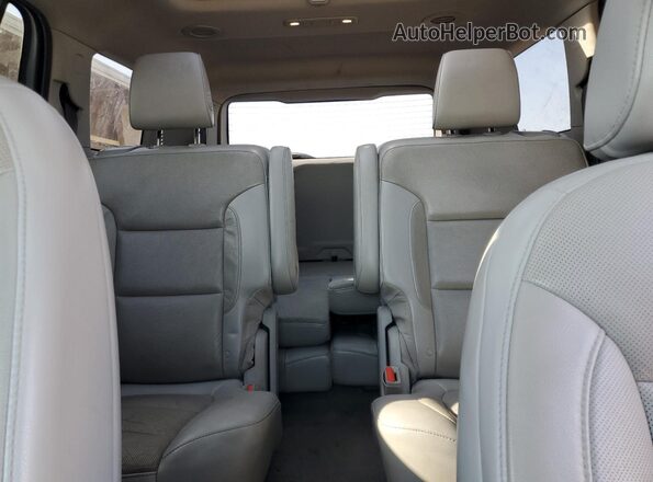 1GKKNNLS1JZ167165 2018 GMC ACADIA Белый Вид задних сидений