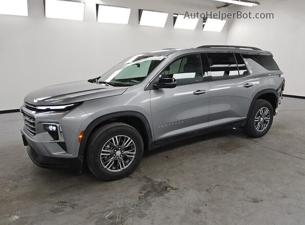 1GNEVGKS7RJ193633 2024 CHEVROLET TRAVERSE Silver Առջևի ձախ երեք քառորդ տեսարան