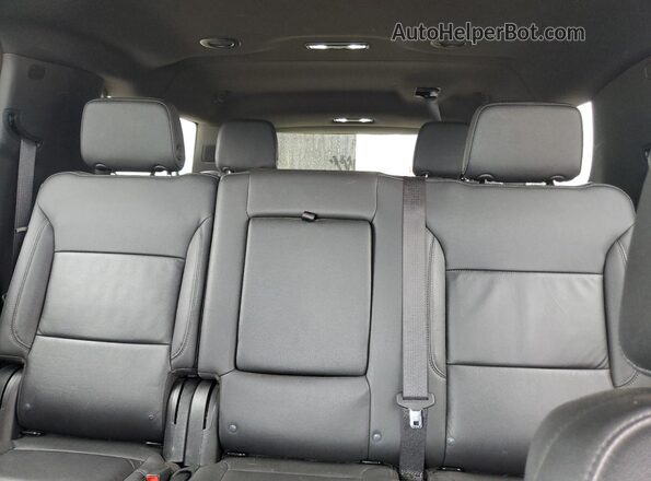 1GNSCCKD7NR251447 2022 CHEVROLET SUBURBAN Белый Вид задних сидений