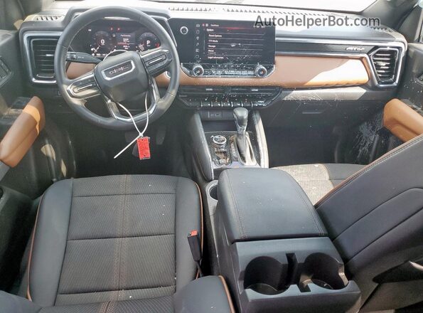 1GTP6DEK4R1118445 2024 GMC CANYON Silver Առջևի վահանակի տեսք