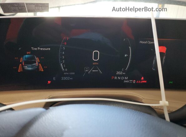 1GYFZDR40RF243213 2024 CADILLAC XT4 Silver Вид щитка приладів