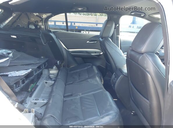 1GYFZDR47NF134712 2022 CADILLAC XT4 Silver Widok naklejki z numerem VIN