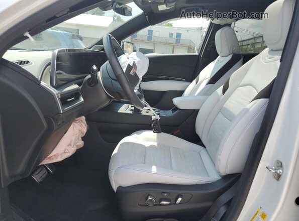 1GYFZFR47RF163449 2024 CADILLAC XT4 White Vista interior delantera