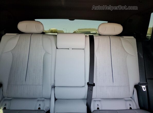1GYKPVRL8RZ122798 2024 CADILLAC OTHER Silver Vista de los asientos traseros