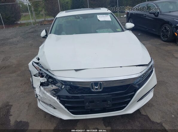 1HGCV3F57JA016504 2018 HONDA ACCORD HYBRID Белый Вид щитка приборов