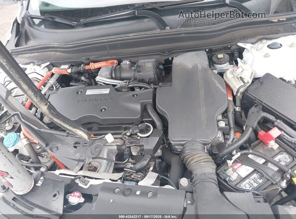 1HGCV3F57JA016504 2018 HONDA ACCORD HYBRID Белый Вид сзади