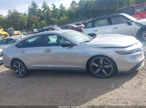 1HGCY2F5XRA046092 2024 HONDA ACCORD HYBRID Silver Вид задньої частини салону