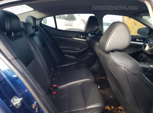 1N4AA6AP3JC368176 2018 NISSAN MAXIMA Синий Вид задних сидений
