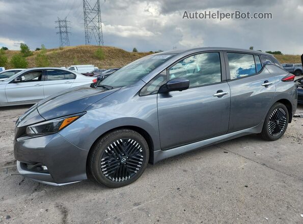1N4CZ1CVXRC551067 2024 NISSAN LEAF Gray წინა მარცხენა ხედი სამი მეოთხედიდან