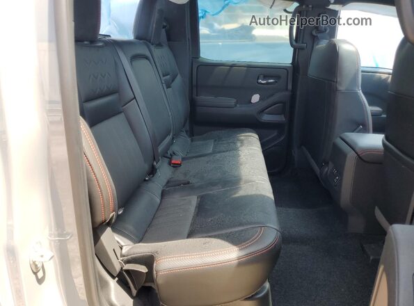 1N6ED1EK2RN653341 2024 NISSAN FRONTIER Gray Հետևի նստատեղերի տեսք