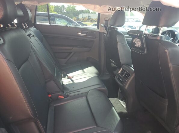 1V2DR2CA4JC547522 2018 VOLKSWAGEN ATLAS Blue Widok tylnych siedzeń