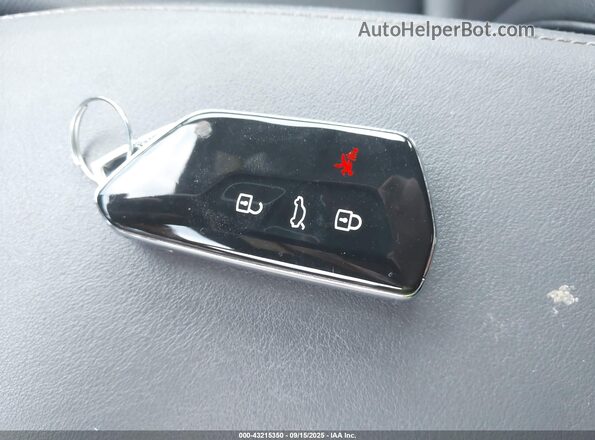 1V2FMPE80PC010590 2023 VOLKSWAGEN ID.4 Gray Vista del salpicadero