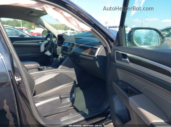 1V2HR2CA6NC565589 2022 VOLKSWAGEN ATLAS Черный Вид салона спереди