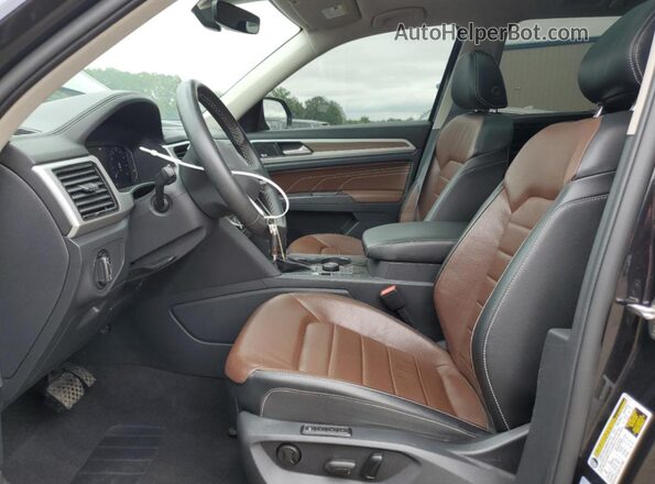 1V2TP2CAXMC587299 2021 VOLKSWAGEN ATLAS Black Widok wnętrza z przodu