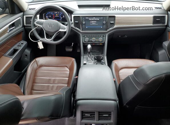 1V2TP2CAXMC587299 2021 VOLKSWAGEN ATLAS Black Widok deski rozdzielczej