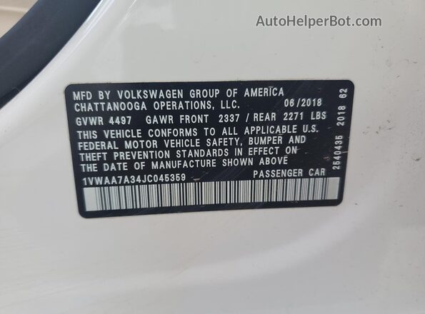 1VWAA7A34JC045359 2018 VOLKSWAGEN PASSAT White Вид підкапотного простору