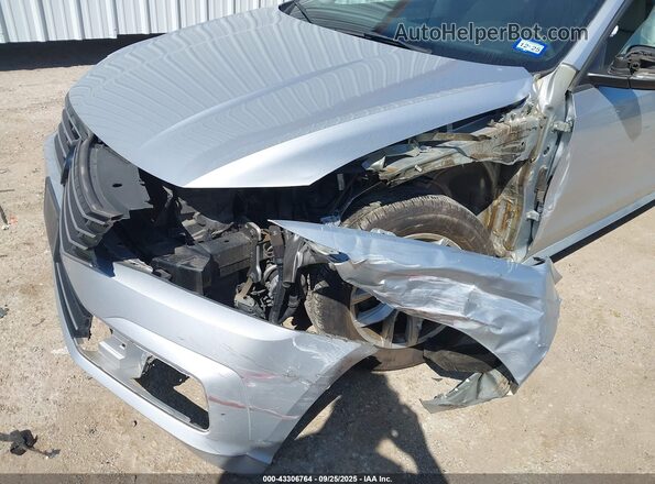 1VWAA7A39JC026029 2018 VOLKSWAGEN PASSAT Silver Front view