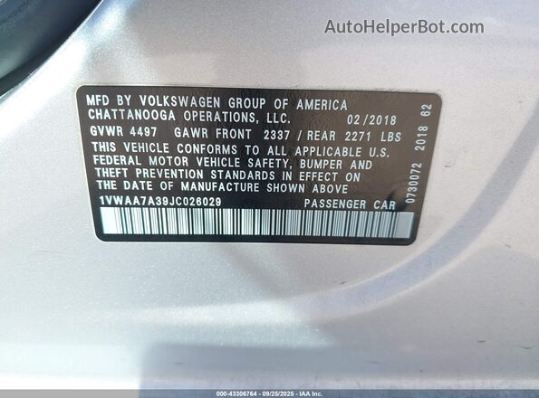 1VWAA7A39JC026029 2018 VOLKSWAGEN PASSAT Silver Engine compartment view