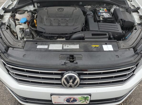 1VWBA7A35JC009426 2018 VOLKSWAGEN PASSAT White Vista interior trasera