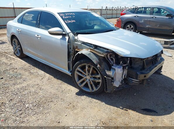 1VWDT7A39HC044449 2017 VOLKSWAGEN PASSAT Silver Przód prawy