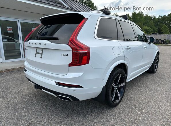 YV4A22PMXJ1205174 2018 VOLVO XC90 White Vista frontal