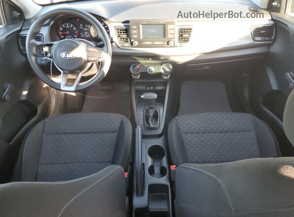 3KPA24AB3JE127632 2018 KIA RIO Черный Вид щитка приборов