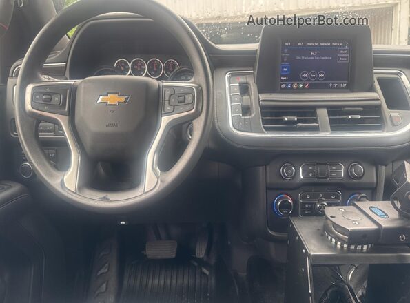 1GNSKLED8MR269453 2021 CHEVROLET TAHOE Red უკანა სავარძლების ხედი