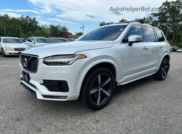 YV4A22PMXJ1205174 2018 VOLVO XC90 White Trasero derecho