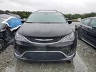 2018 Chrysler Pacifica Touring L Black vin: 2C4RC1BG2JR120890