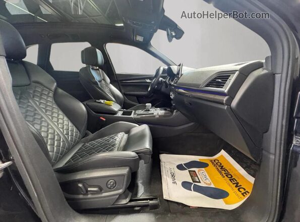WA1C4AFY1L2037176 2020 AUDI SQ5 Черный Вид спереди