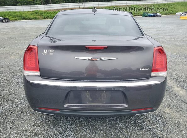 2C3CCAAG2JH137495 2018 CHRYSLER 300 Gray Rear view