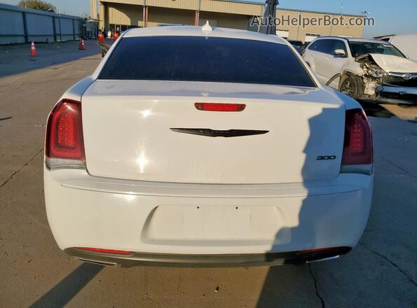 2C3CCAAG6MH512034 2021 CHRYSLER 300 White Вид ззаду