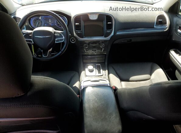 2C3CCAAG7JH237267 2018 CHRYSLER 300 Blue Dashboard view